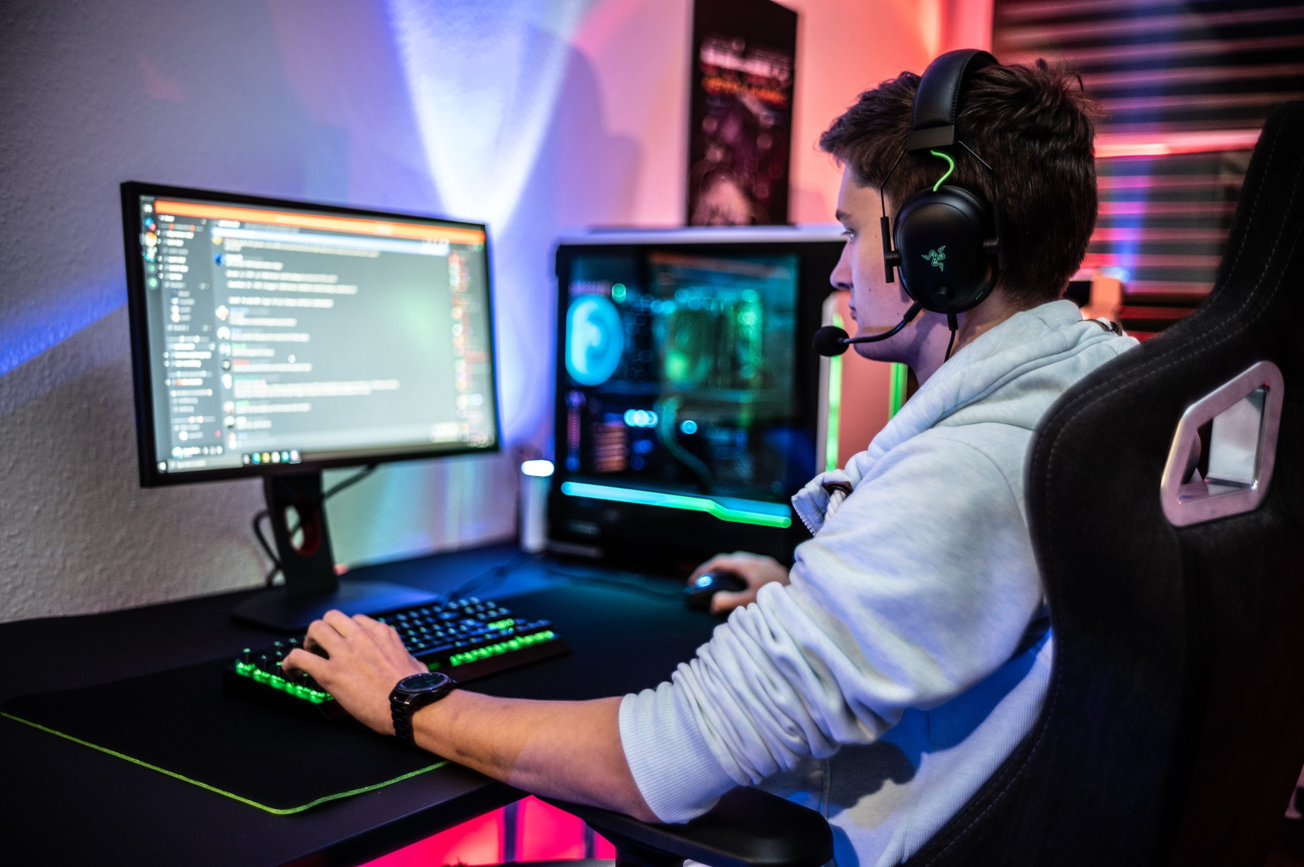 MMO games develop