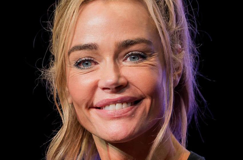  Denise Richards Finally Reveals Why She Went Public With Her Facelift
